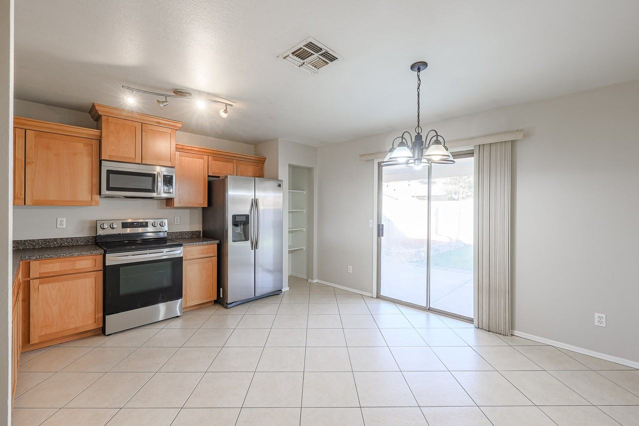 11802 W Columbine Dr - Photo 6 of 21