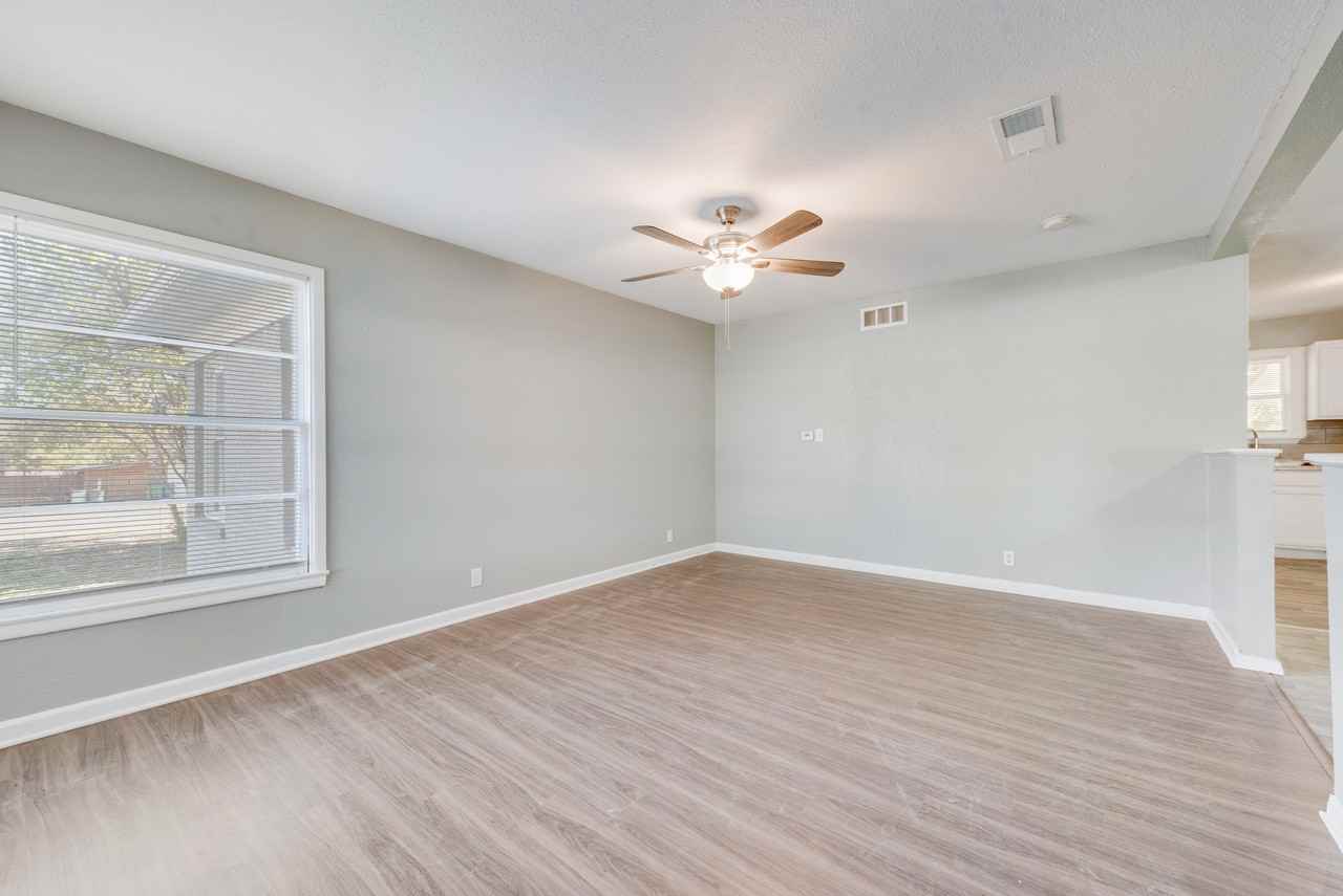 3151 Chamness Ct - Photo 5 of 23