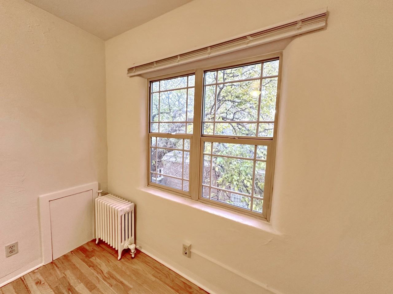 913 Copper Ave Nw - Photo 4 of 38