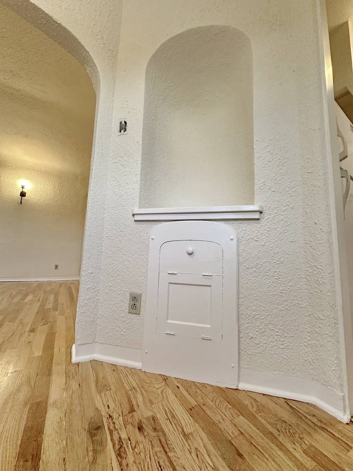 913 Copper Ave Nw - Photo 7 of 38