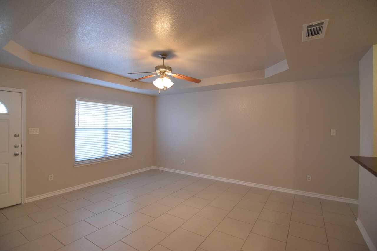 408 West Avenue I - Photo 7 of 19