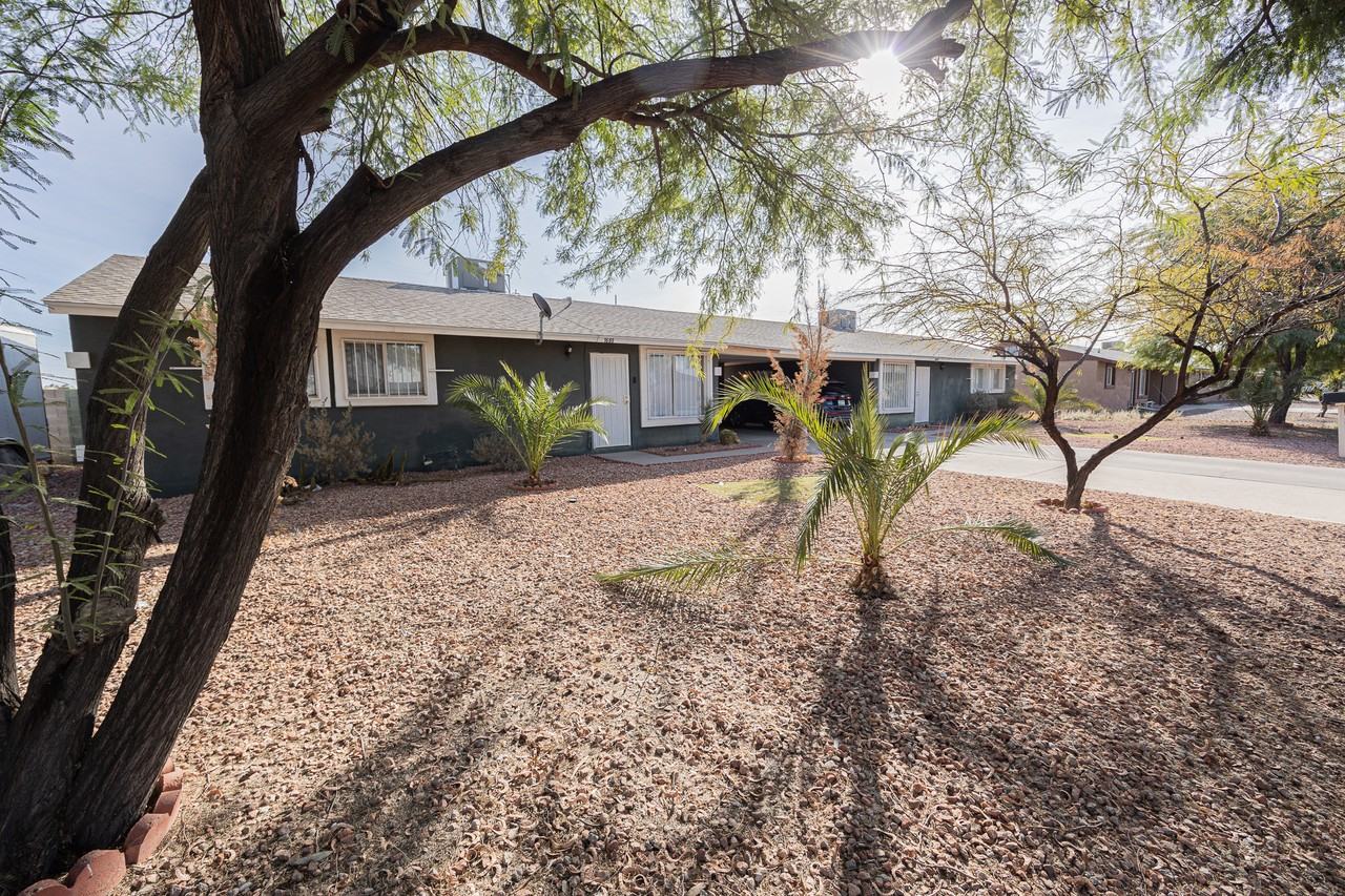 1680 N Cameron St - Photo 3 of 3