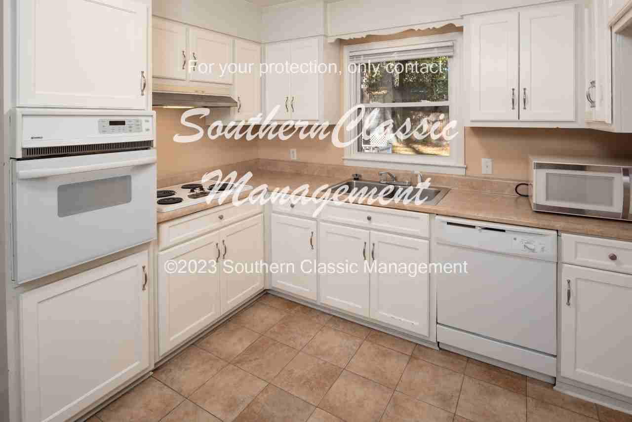 1732 Columbine Rd - Photo 2 of 20