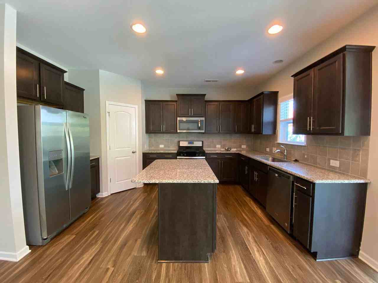 4622 Meshack Ave - Photo 2 of 20