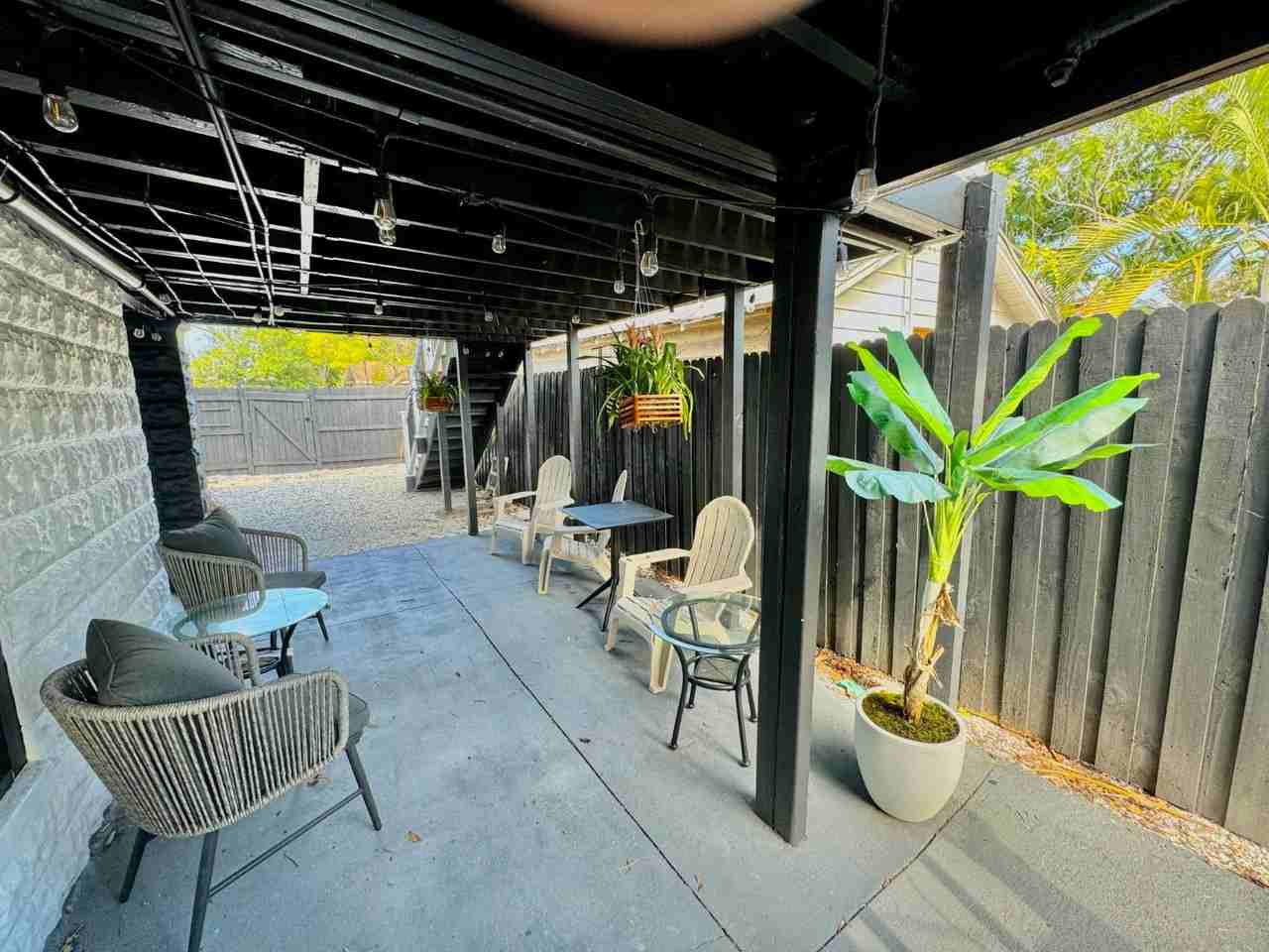 1044 22nd Ave N - Photo 3 of 3