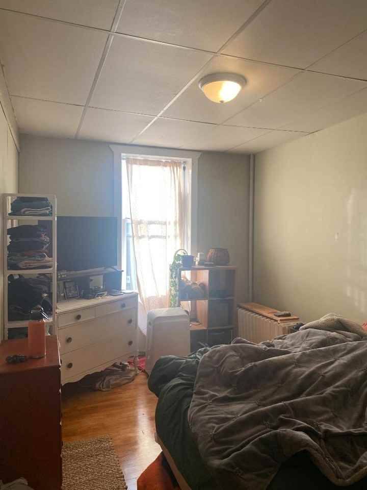 544 Broadway St S - Photo 7 of 50