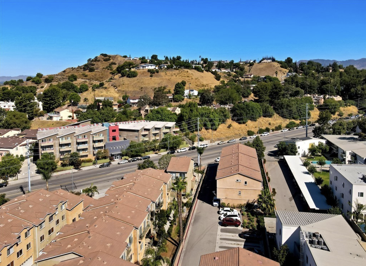 12368 Osborne St #9 - Photo 6 of 10