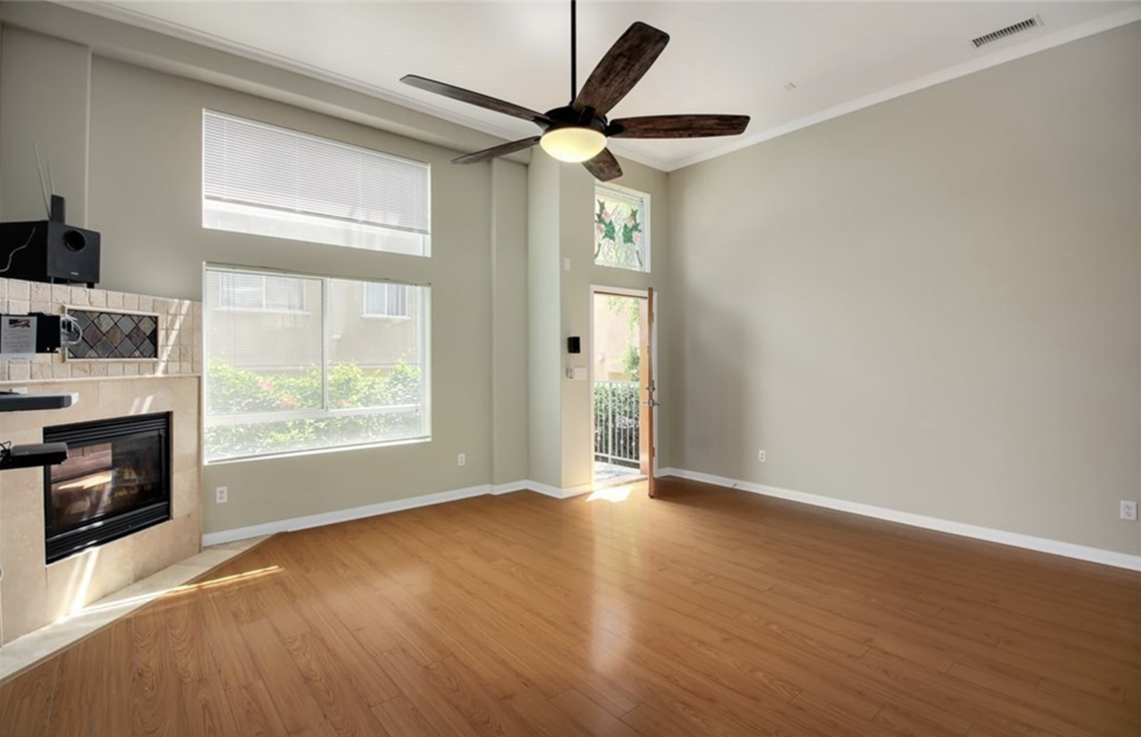 12368 Osborne St #9 - Photo 3 of 10