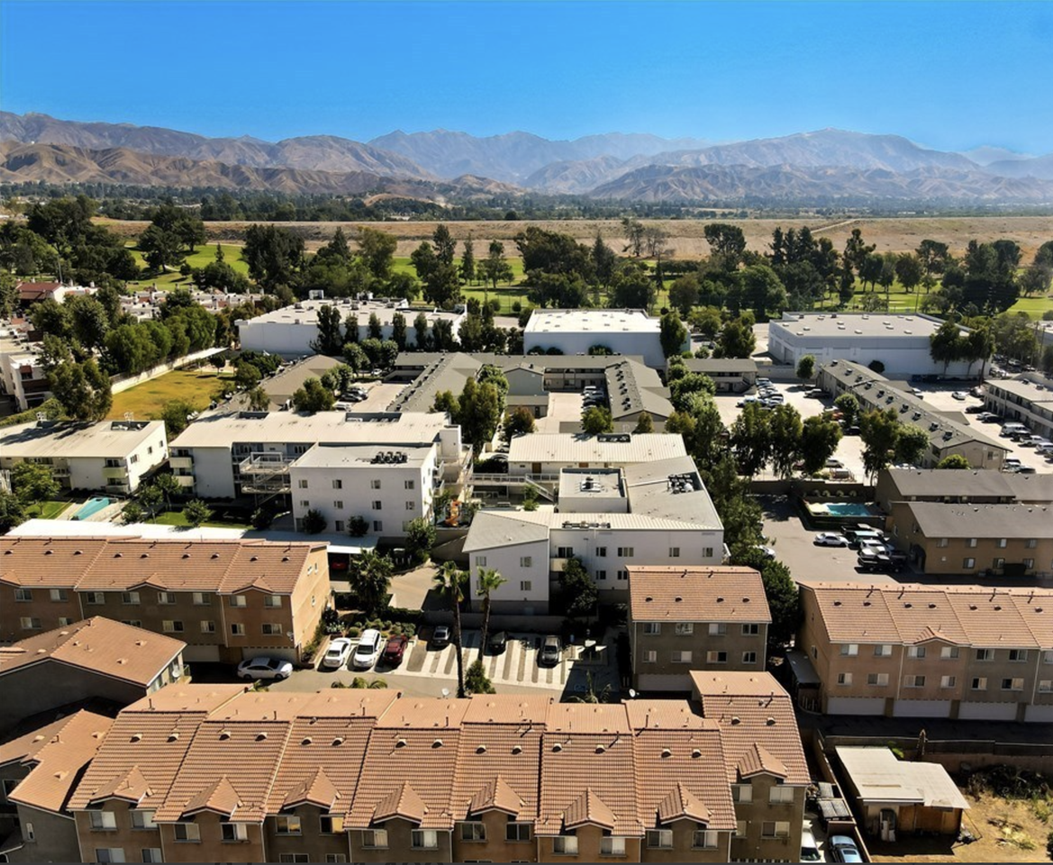 12368 Osborne St #9 - Photo 7 of 10