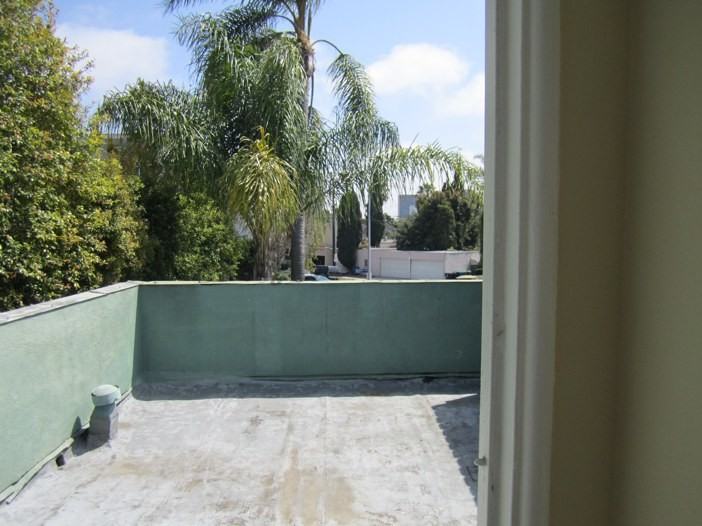 310 S Crescent Heights Blvd - Photo 3 of 25