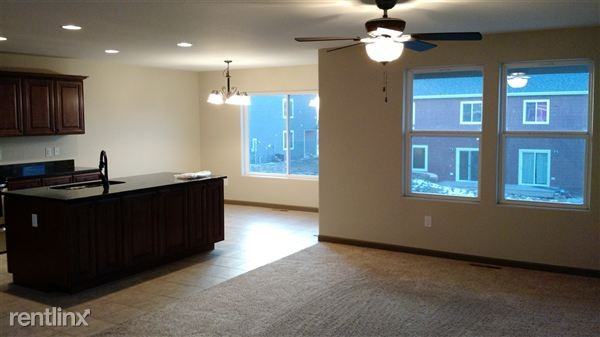 5817 Vanessa Ave - Photo 2 of 8