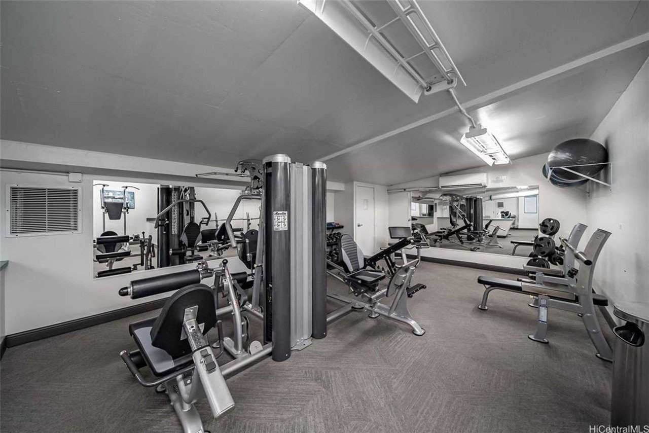 909 Kapiolani Blvd - Photo 5 of 15