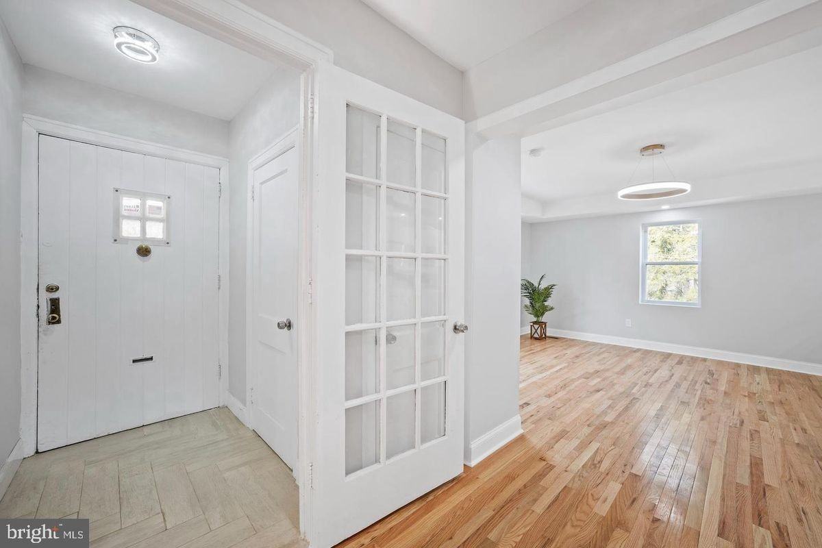 541 Church Rd - Photo 2 of 25