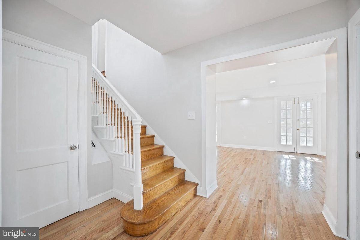 541 Church Rd - Photo 3 of 25