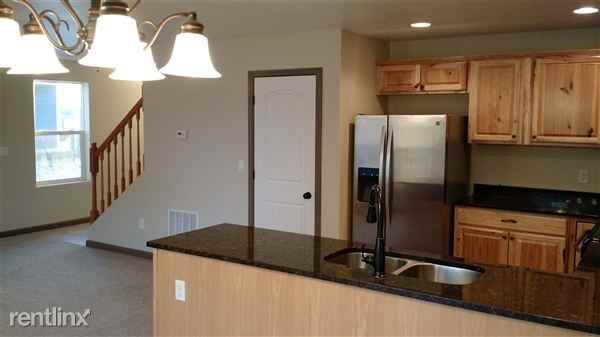 5816 Anna Ave - Photo 3 of 7