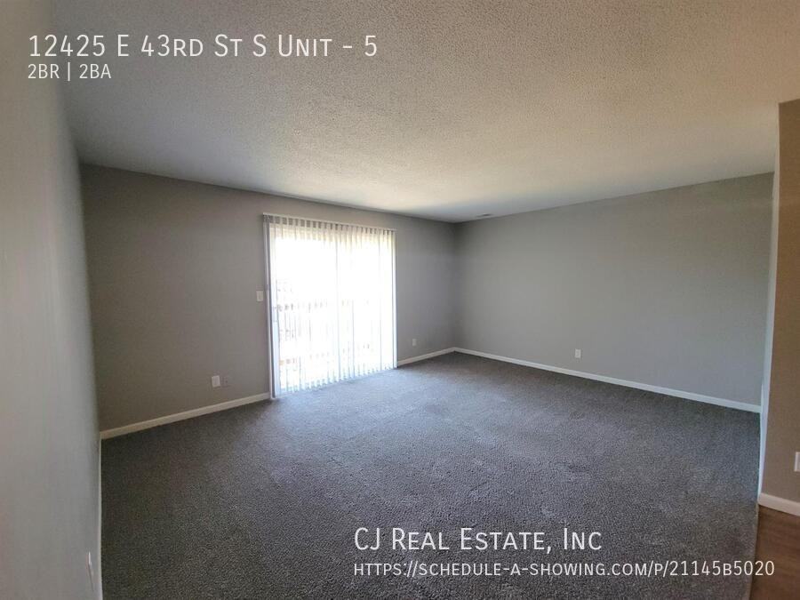 12425 E 43rd St S #5 - Photo 3 of 11