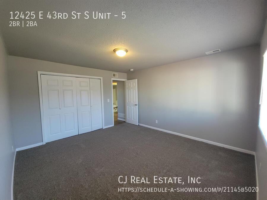 12425 E 43rd St S #5 - Photo 6 of 11