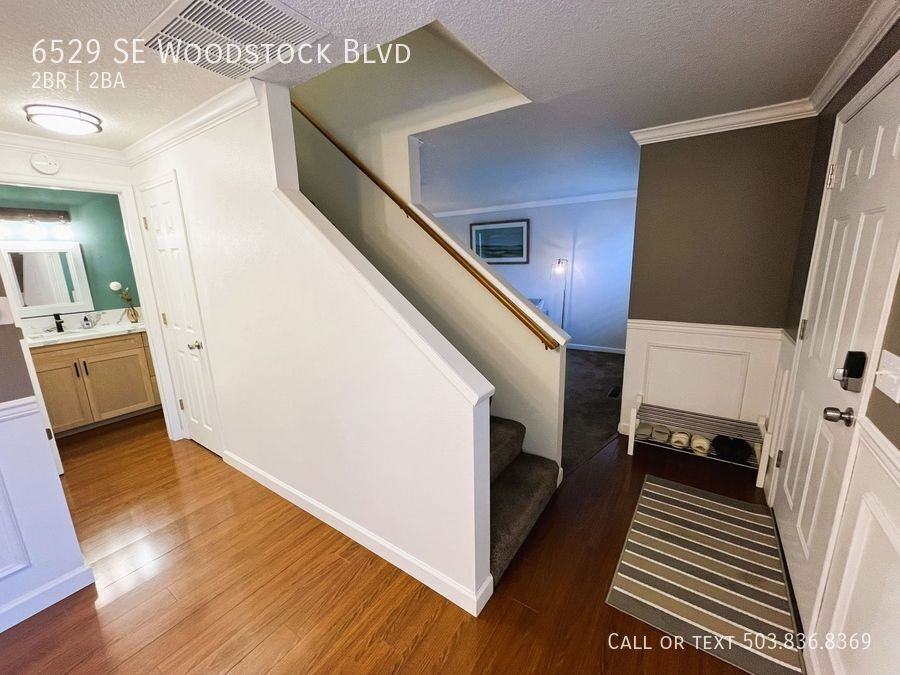 6529 Se Woodstock Blvd - Photo 3 of 42