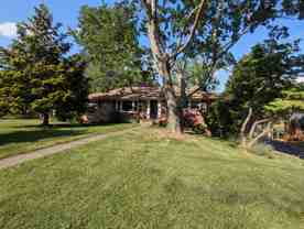 17 Wisteria Dr - Photo 1 of 1