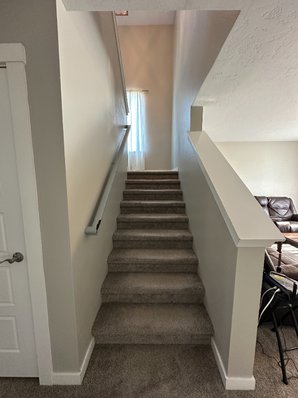 700 Sw Portal St - Photo 3 of 34