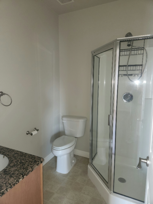 885 Forest Ave #302 - Photo 4 of 6