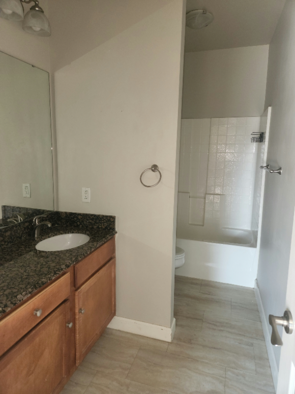 885 Forest Ave #302 - Photo 6 of 6