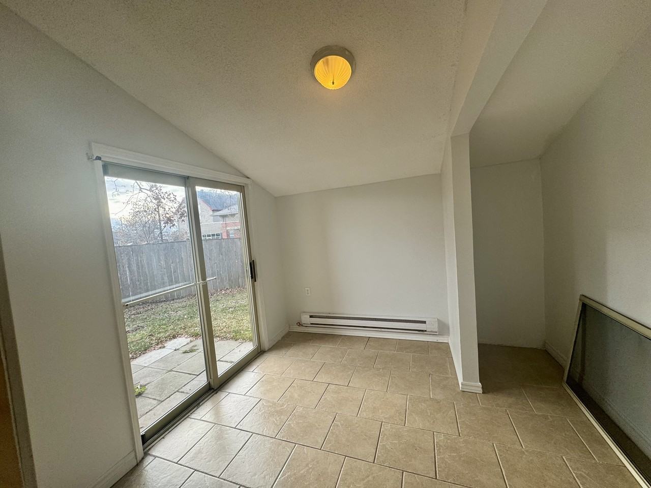 109 Clothier Street West - Photo 2 of 19