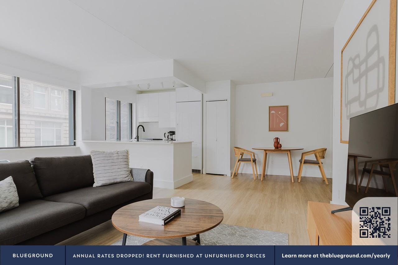 160 West 24 Street - Photo 4 of 50