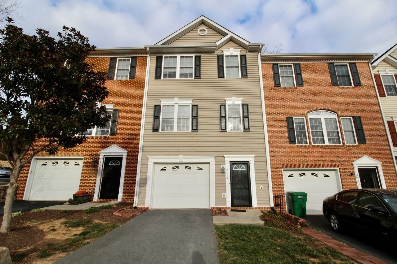 2911 Diamond Spring Lane - Photo 2 of 31