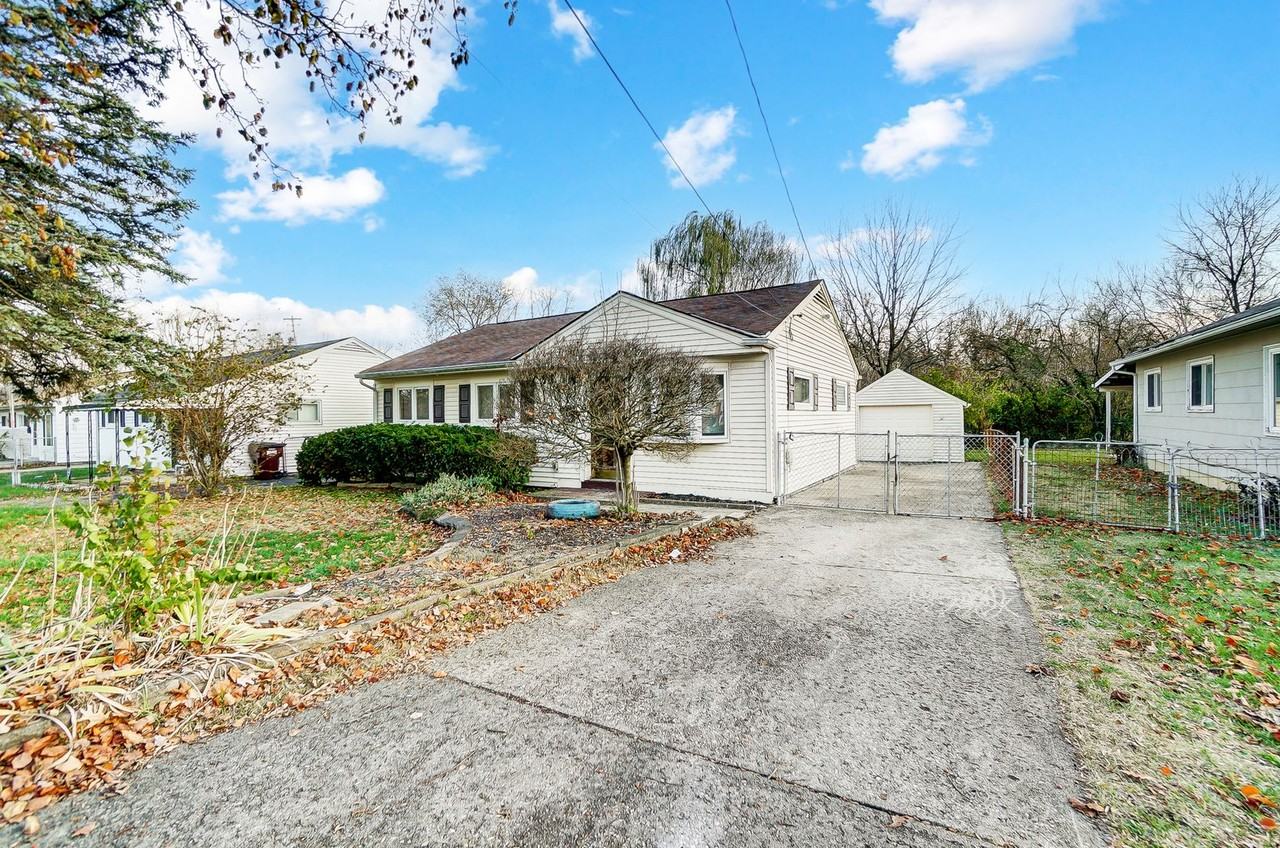 3079 Lapland Drive - Photo 3 of 50