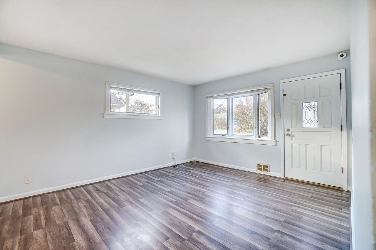 3079 Lapland Drive - Photo 7 of 50