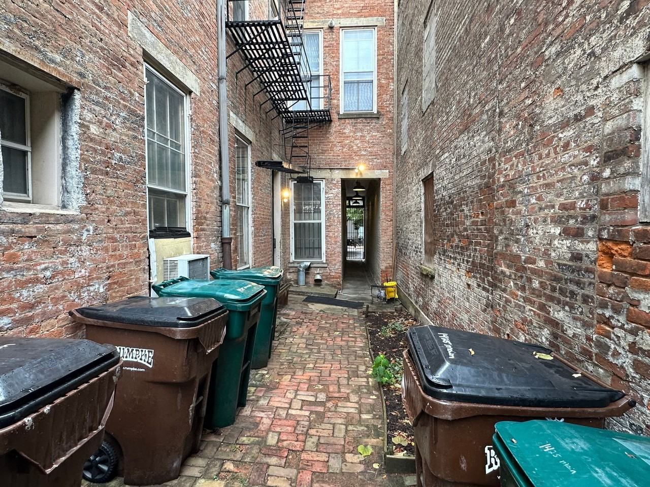 1425 Main Street - Photo 2 of 21