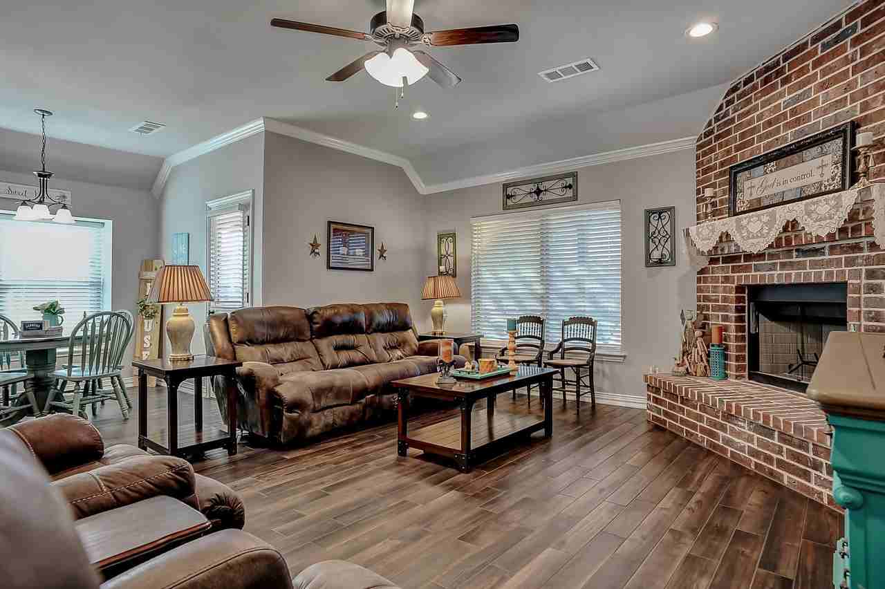113 Prarie Grass Dr - Photo 3 of 18