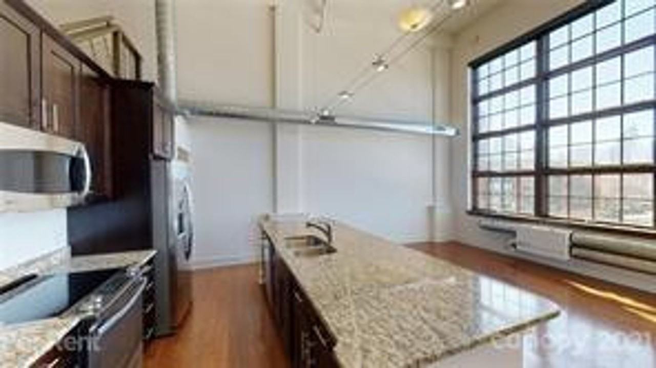 715 N Graham St #305 - Photo 2 of 8