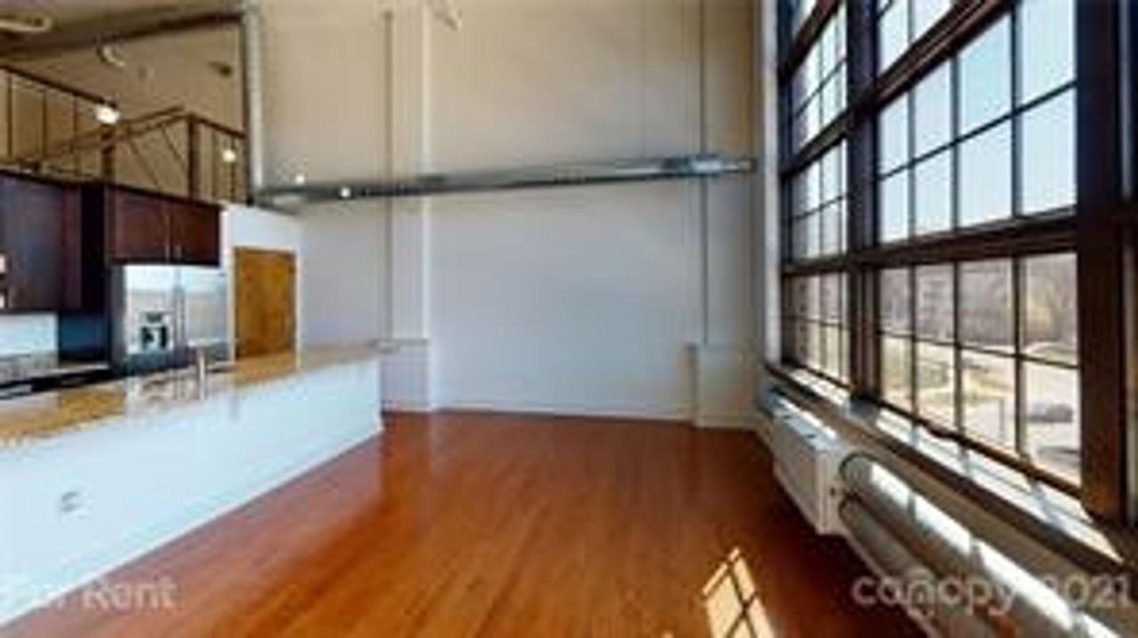 715 N Graham St #305 - Photo 3 of 8