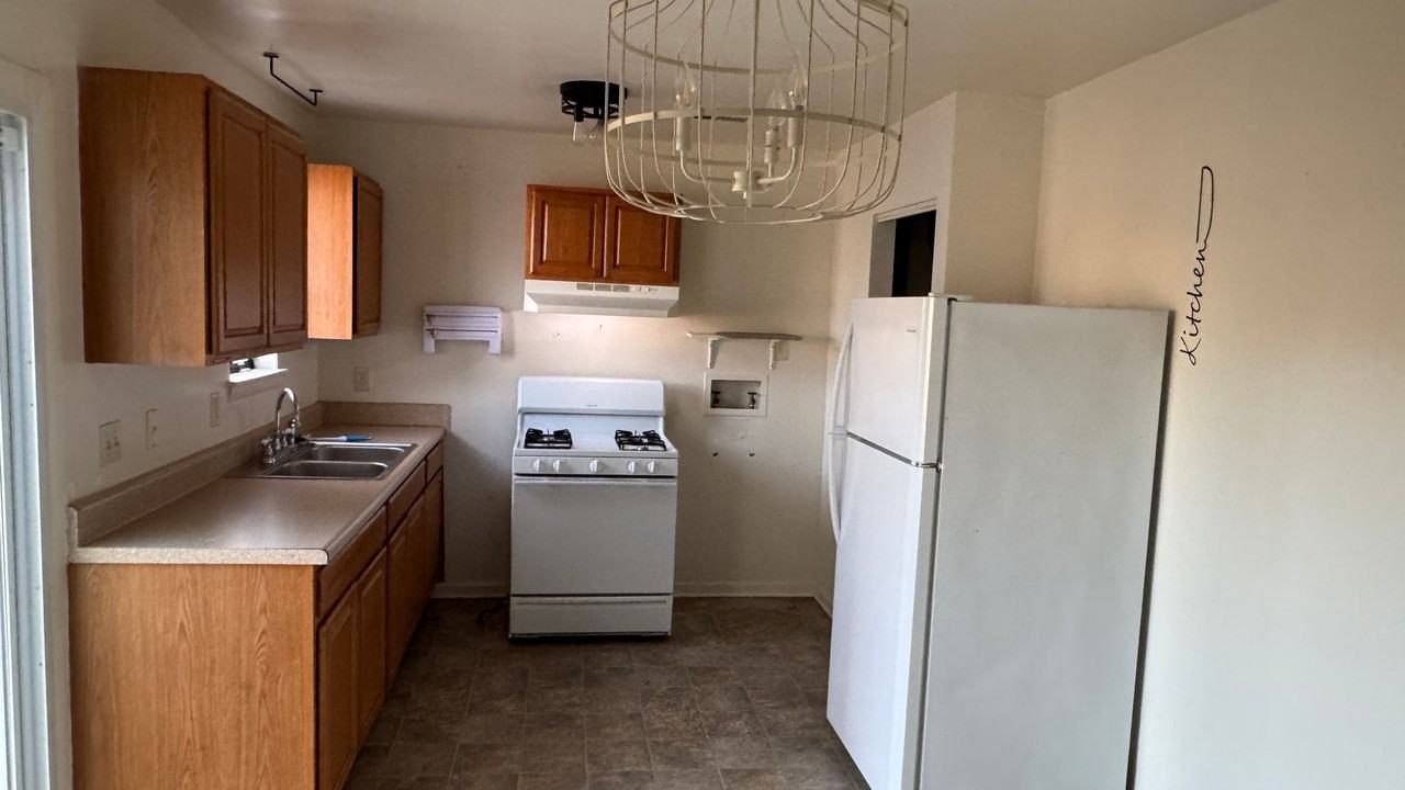 414 Roxana Rd - Photo 3 of 8