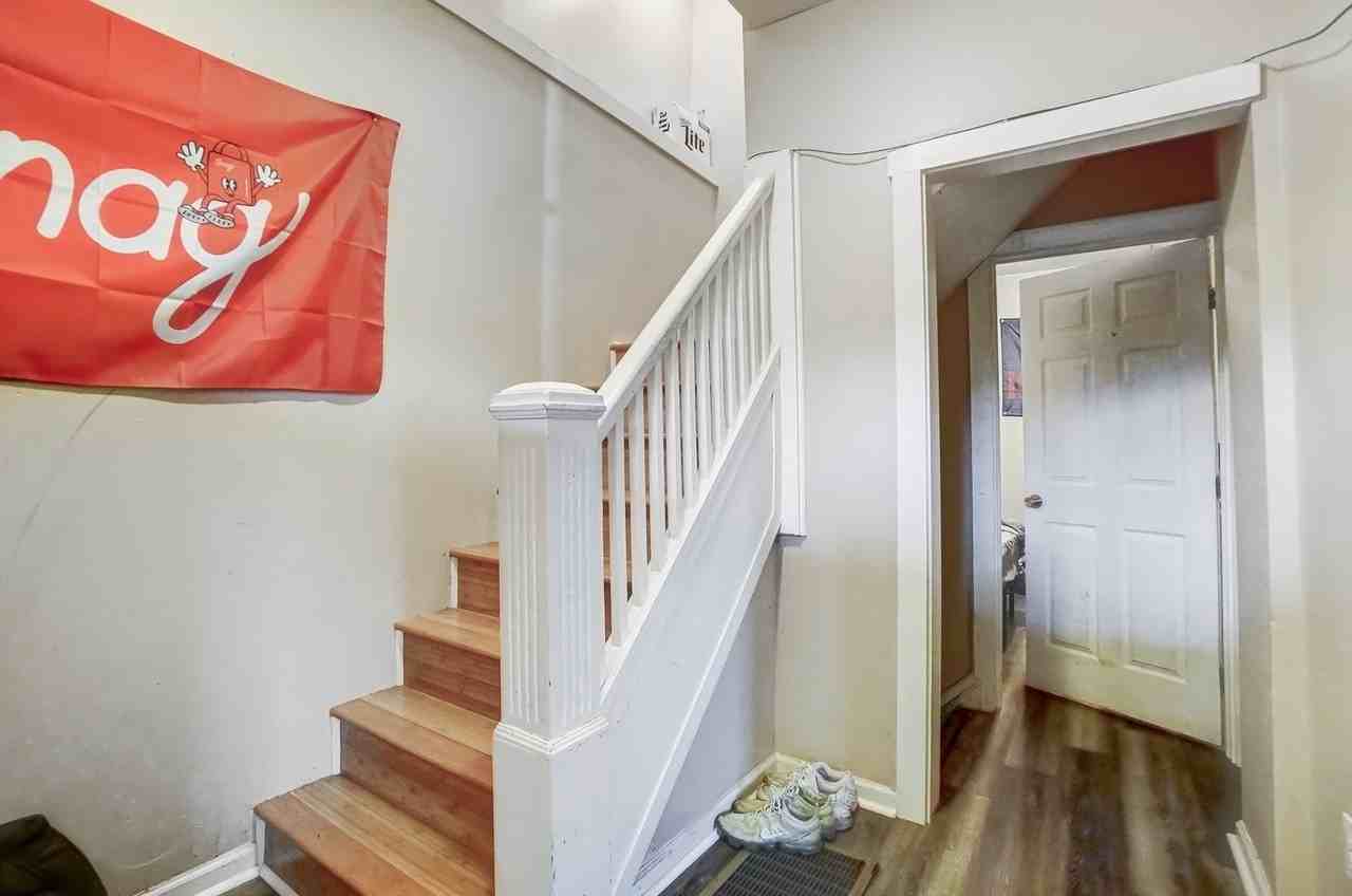 2354 Flora St - Photo 6 of 39