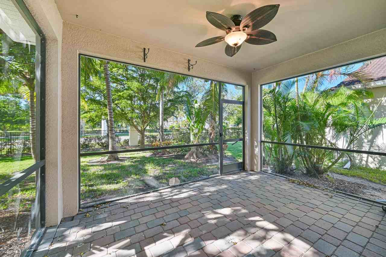 8458 Sumner Ave - Photo 2 of 29