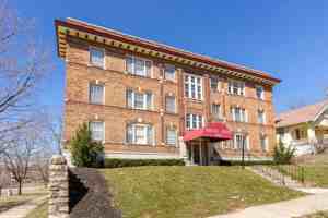 featured image of 3940 Holmes Street