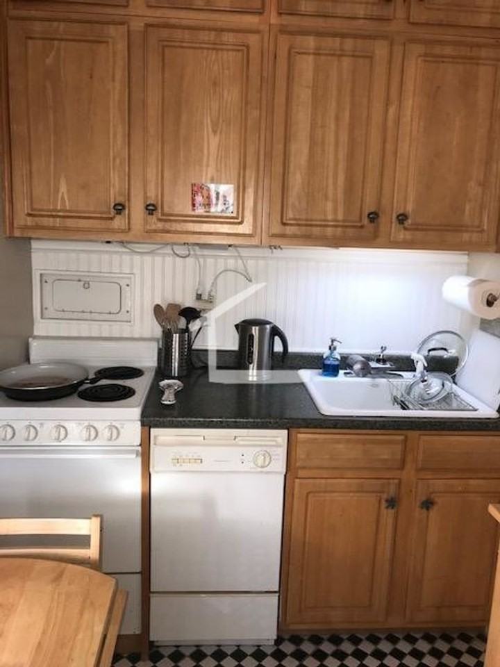 1091 Boylston St - Photo 2 of 13