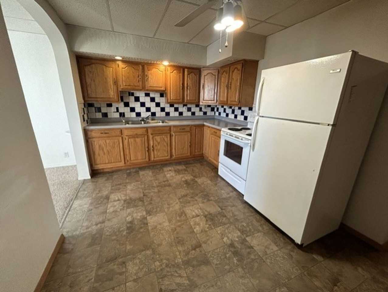 3 1/2 N Maple - Photo 2 of 14