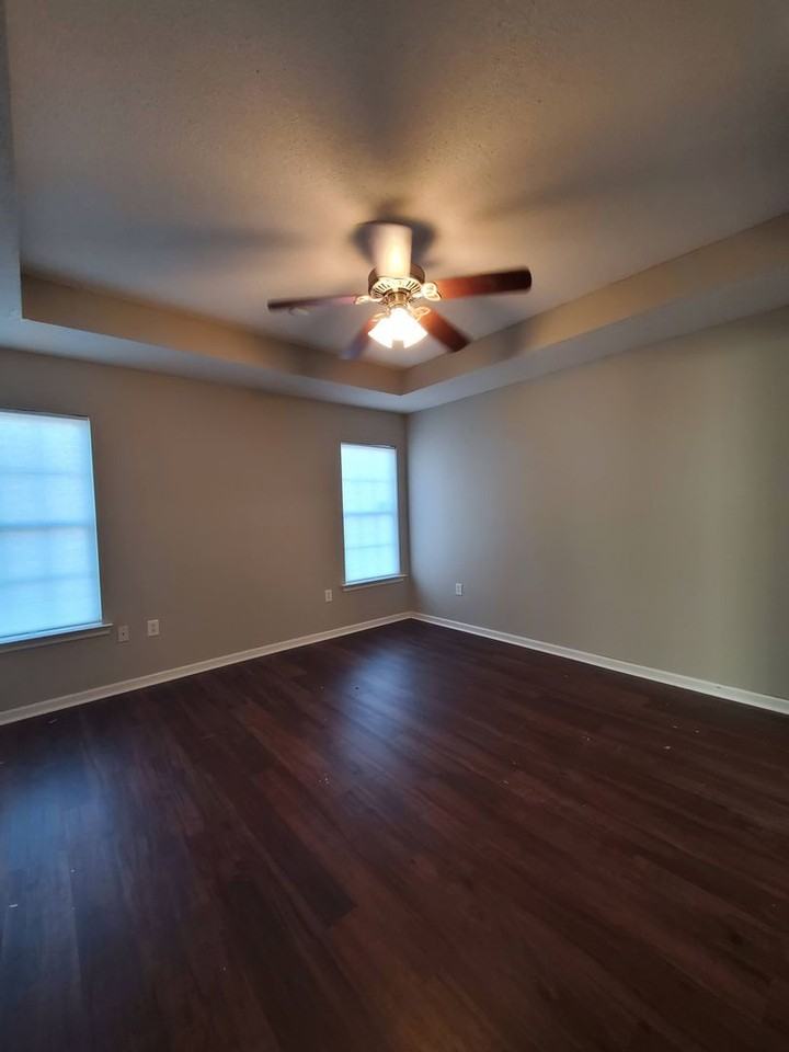 4350 Sandy Springs Dr - Photo 5 of 11