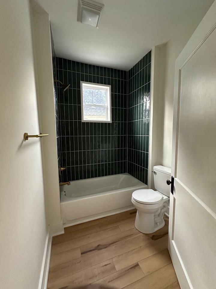 805 Cabell St - Photo 3 of 21