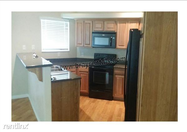 1181 Claremont Dr - Photo 3 of 5