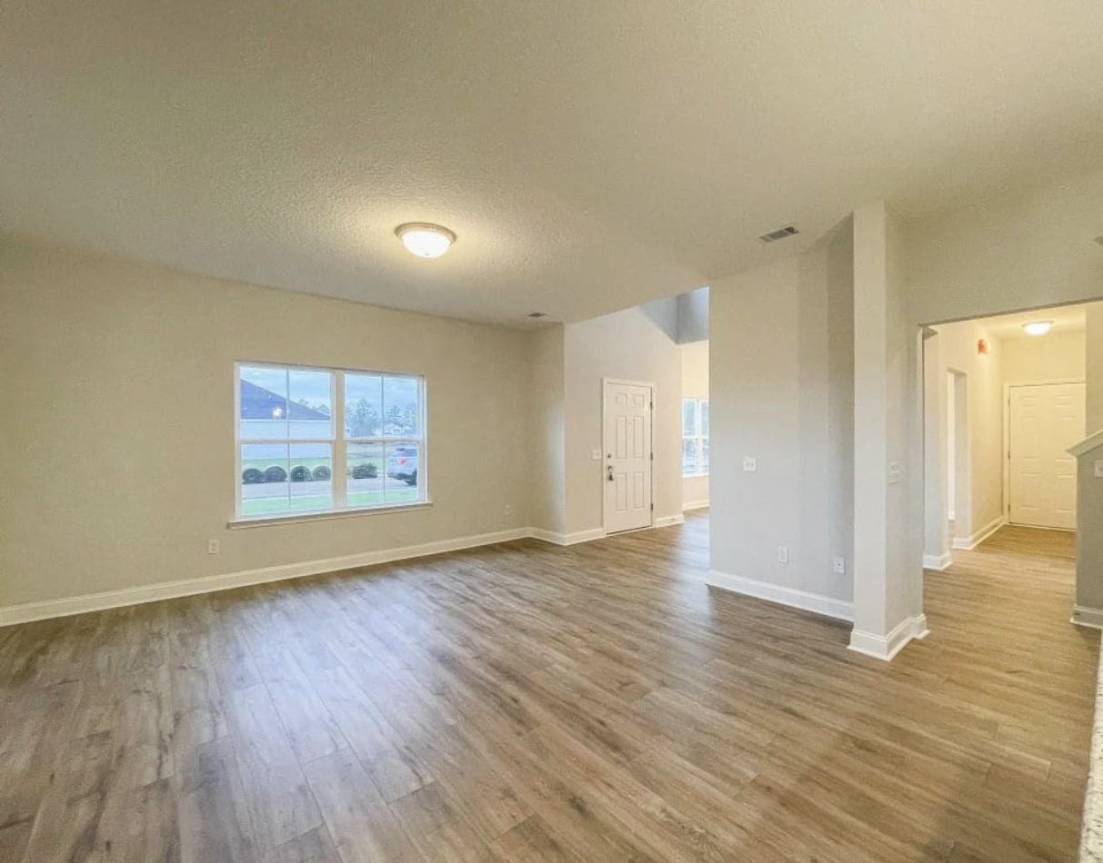 945 Grayson Ave #NA - Photo 5 of 17