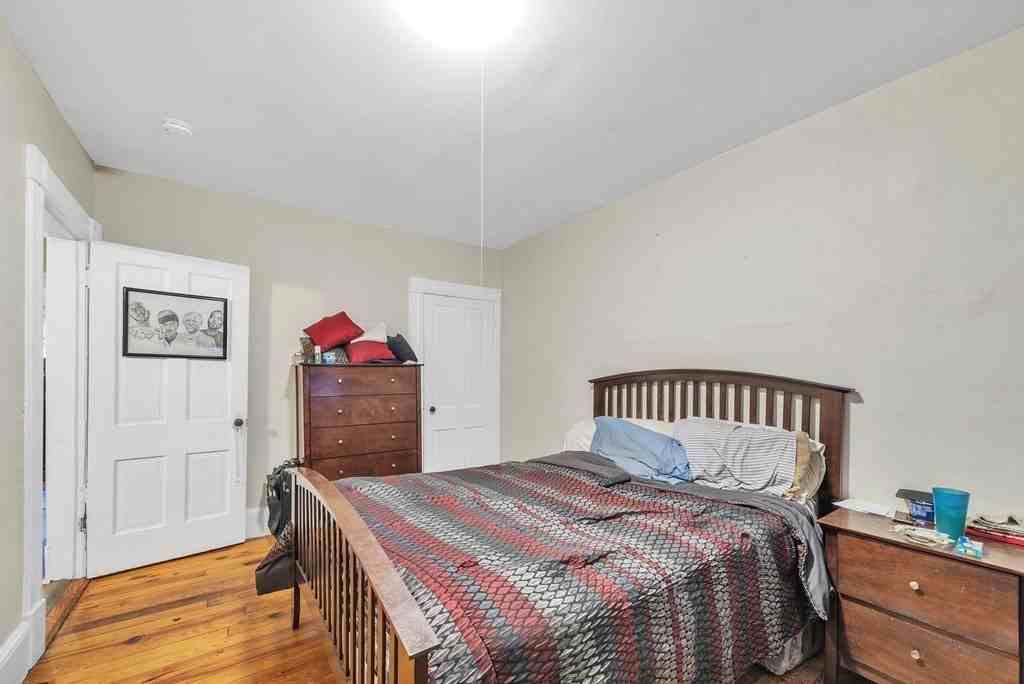 649 S Summer St #3R - Photo 7 of 10