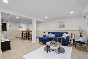 featured image of 42 Mulberry St #B