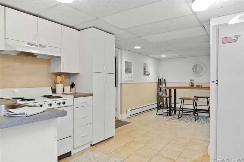 42 Mulberry St #B - Photo 2 of 2