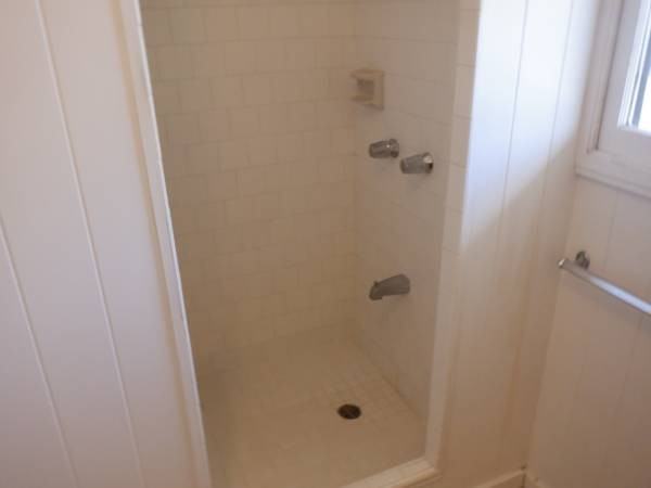 1612 Anapuni St #E - Photo 4 of 7
