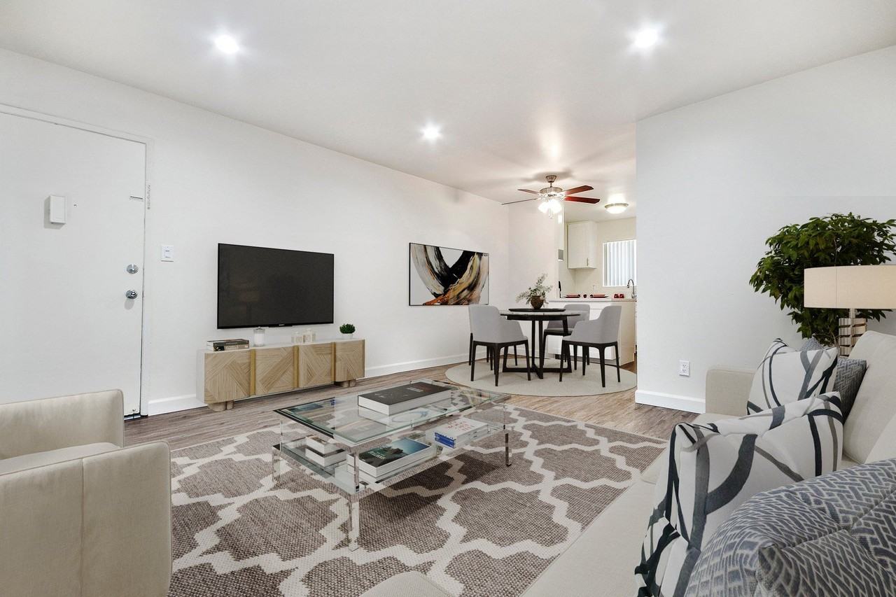 Aqua North - Photo 5 of 65